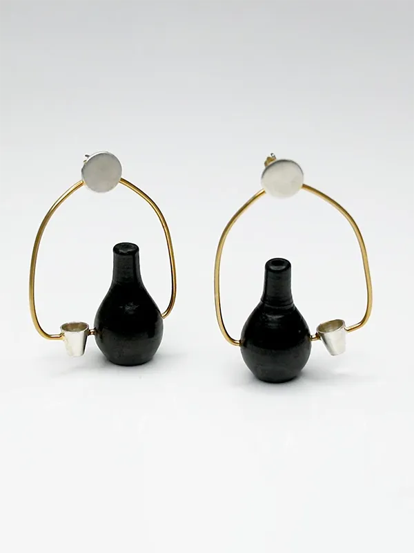 Pyau Earrings Black